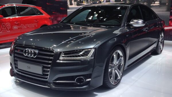 Audi S8