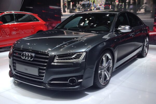 Audi S8