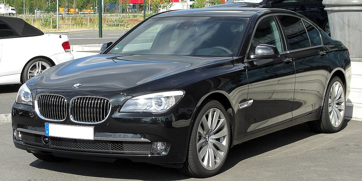 BMW 760i xDrive Sedan