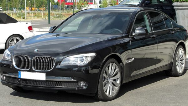 BMW 760i xDrive Sedan