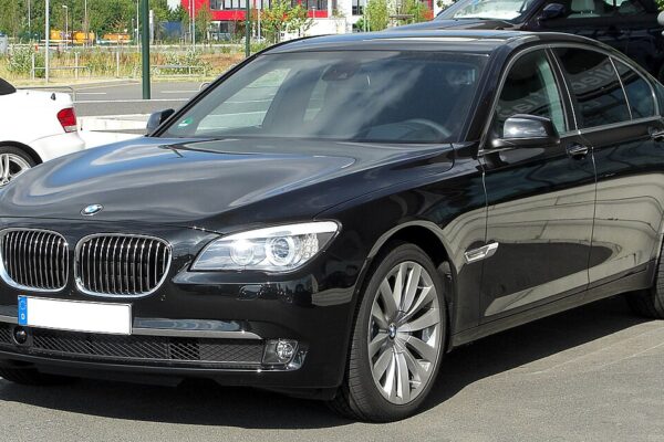 BMW 760i xDrive Sedan