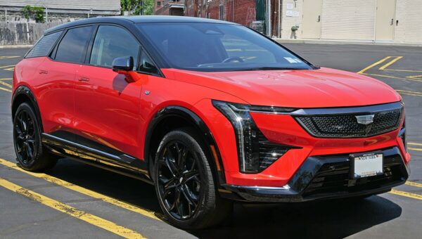 Cadillac Lyriq 600 E4