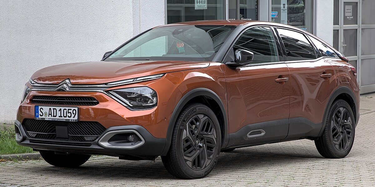 Citroen e-C4 X