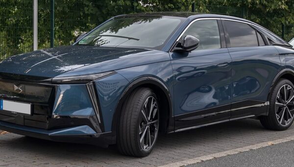 DS N°8 FWD Long Range