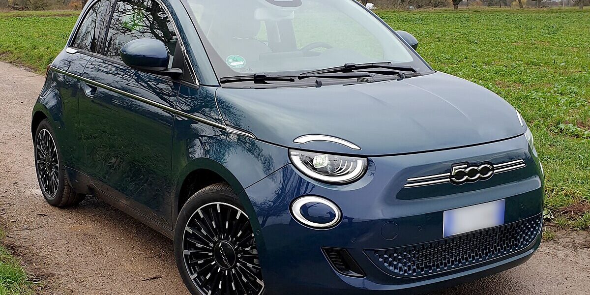 Fiat 500e Hatchback 42 kWh