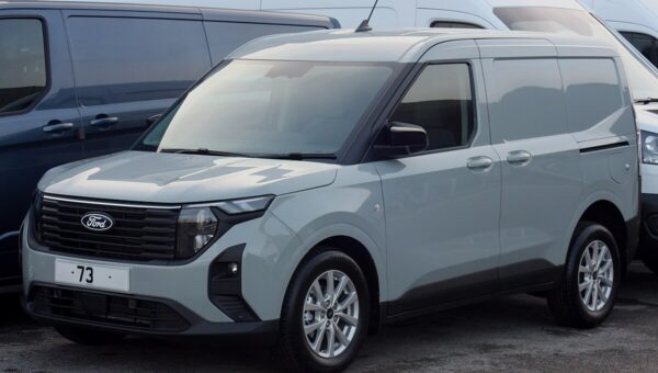 Ford e-Tourneo Courier