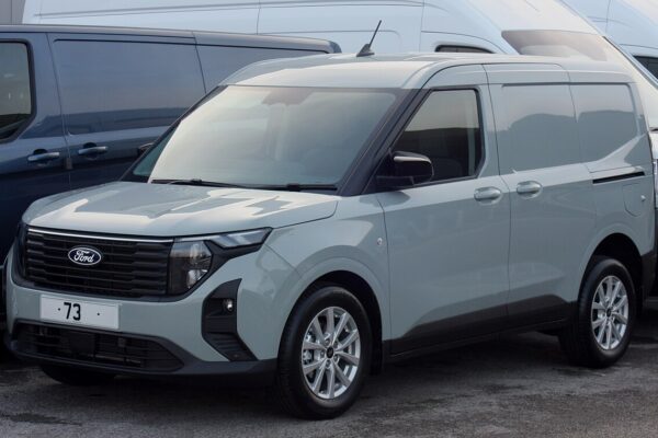 Ford e-Tourneo Courier