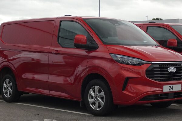 Ford e-Tourneo Custom L2 210 kW