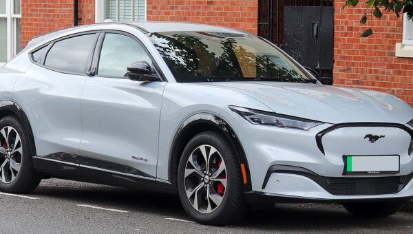 Ford Mustang Mach-E SR RWD (MY24)