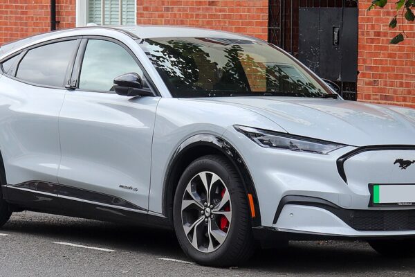 Ford Mustang Mach-E SR RWD (MY24)