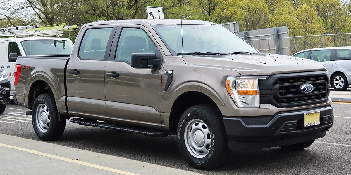 Ford Transit Passenger Van XL/XLT