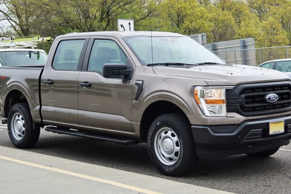 Ford Transit Passenger Van XL/XLT