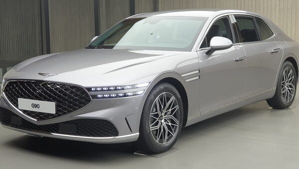Genesis G90 MHEV