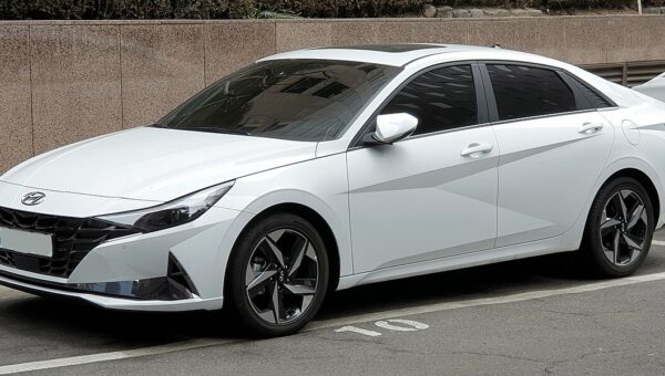 Hyundai Elantra Hybrid/Hybrid Blue