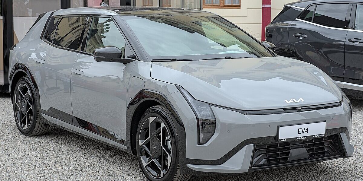 Kia EV4 Sedan Long Range