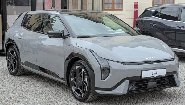 Kia EV4 Sedan Long Range