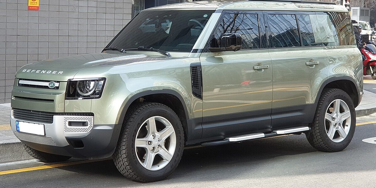 Land Rover Defender 110 MHEV