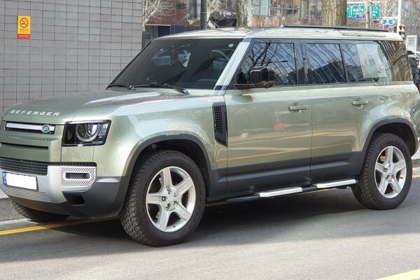 Land Rover Defender 110 MHEV