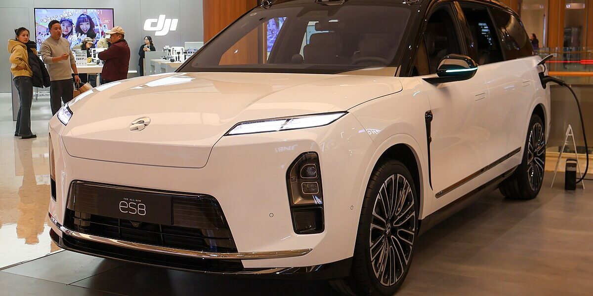 NIO EL8 Standard Range