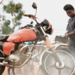 Offrir des opportunités d'emploi aux jeunes vulnérables au Kenya