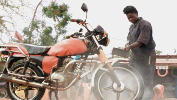 Offrir des opportunités d'emploi aux jeunes vulnérables au Kenya