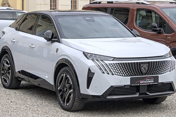 Peugeot e-3008 73 kWh Dual Motor