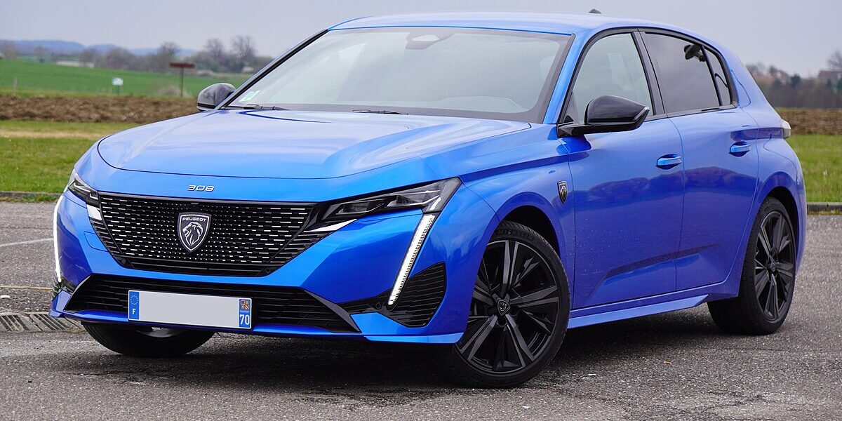 Peugeot e-308