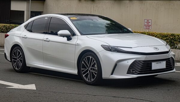 Toyota Camry HEV FF LE/SE/XLE/XSE