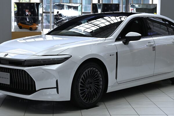 Toyota Crown Signia AWD