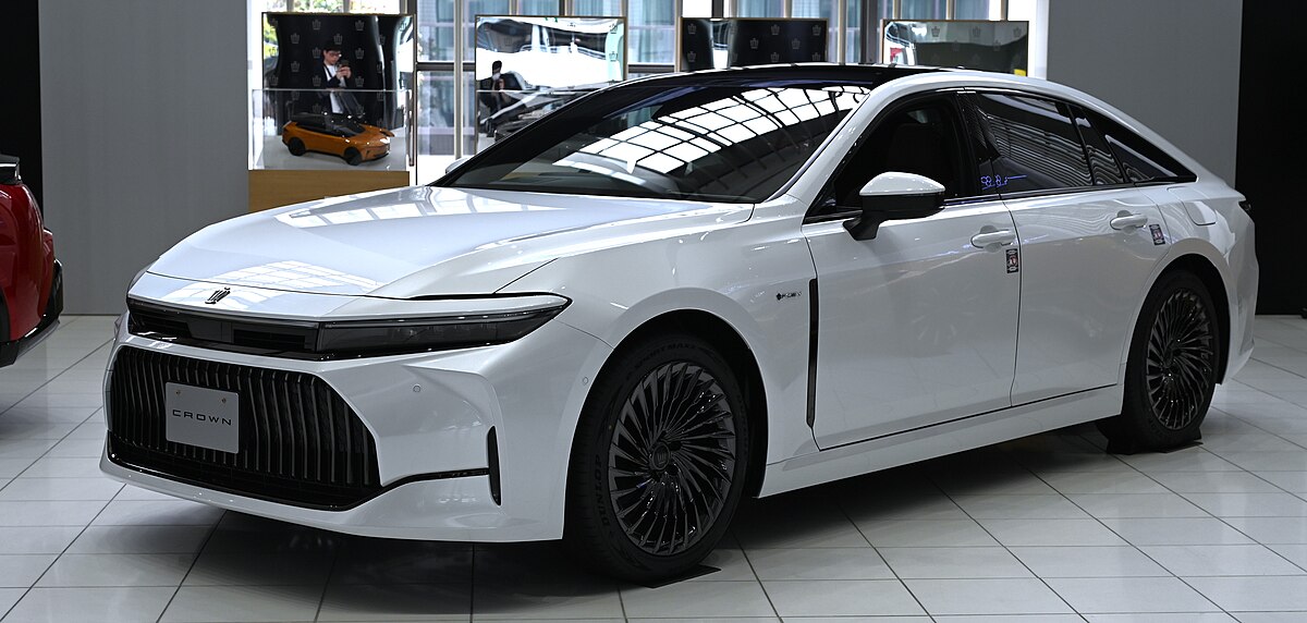 Toyota Crown Signia AWD